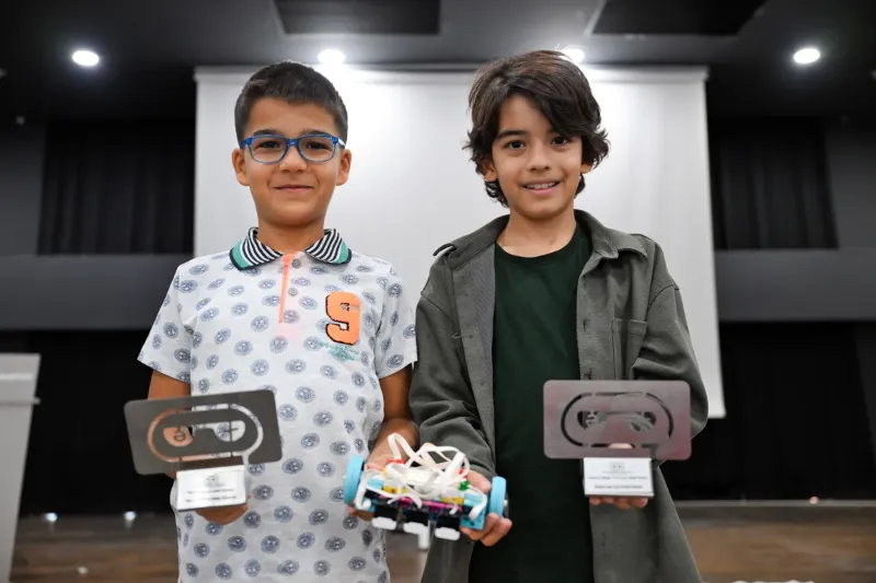 Mersin’in genç yetenekleri robotikte Türkiye derecesi elde etti